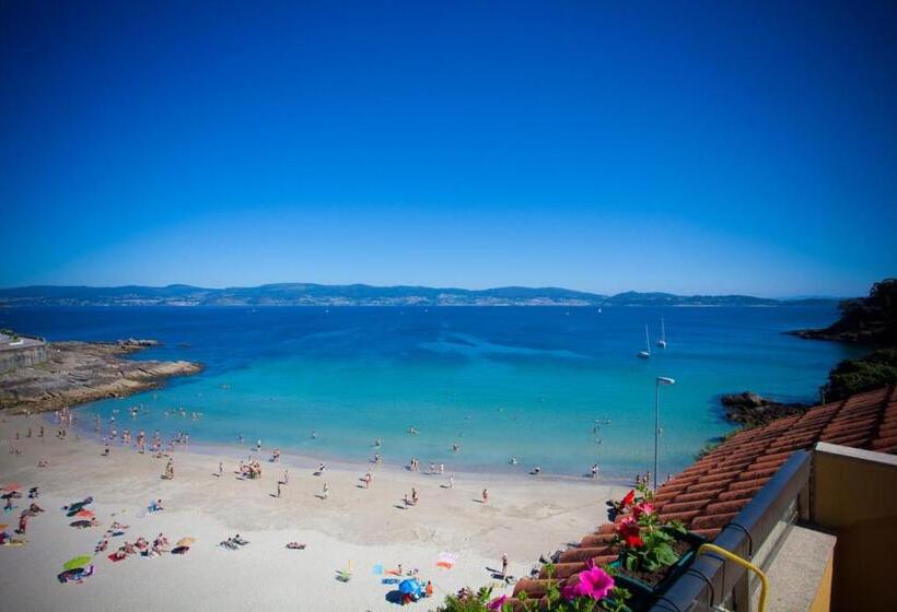 オーシャンビュースタンダードルーム, Martín Esperanza