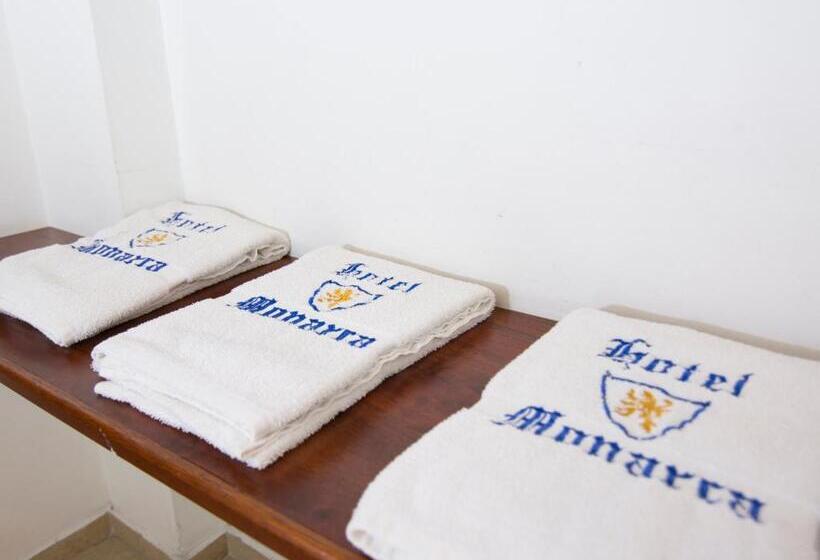 ファミリールーム, Monarca