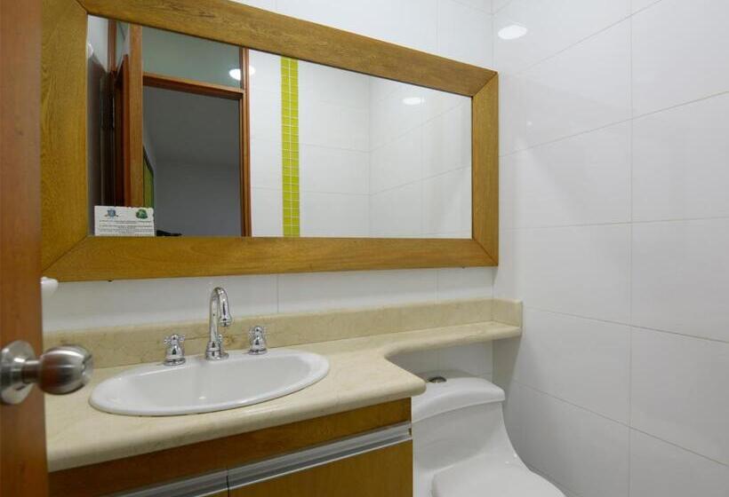 キングサイズベッドのスーペリアルーム, Monarca