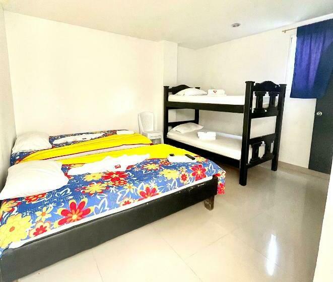 חדר משפחתי, Y Restaurante La Quinta