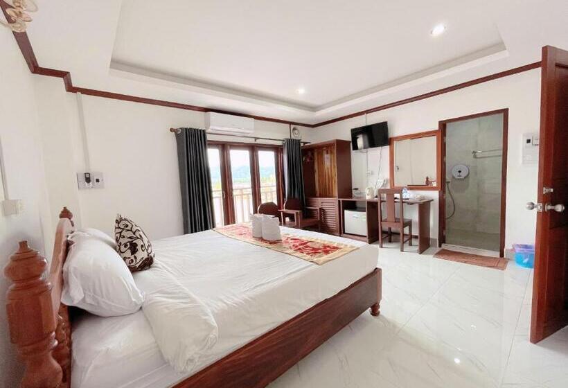 스탠다드 룸 킹사이즈 침대, Sisavang Mountain View