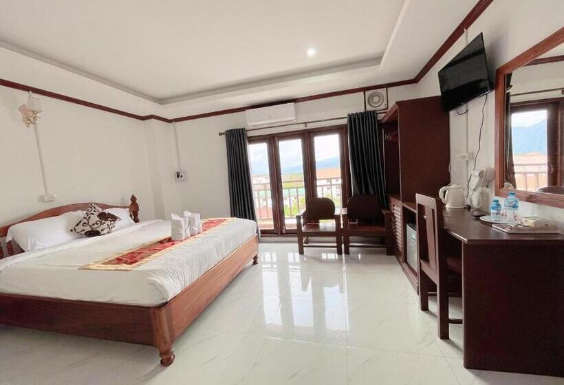 스탠다드 룸 킹사이즈 침대, Sisavang Mountain View