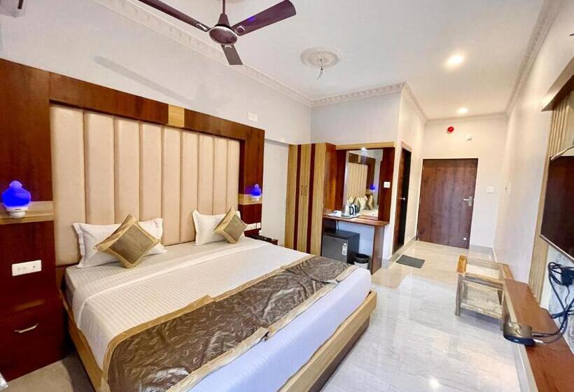 Camera Deluxe con Balcone, New A One Lagoon ! Puri Swimming Pool, Near Sea Beach And Temple Fully Air Conditioned Hotel With Li