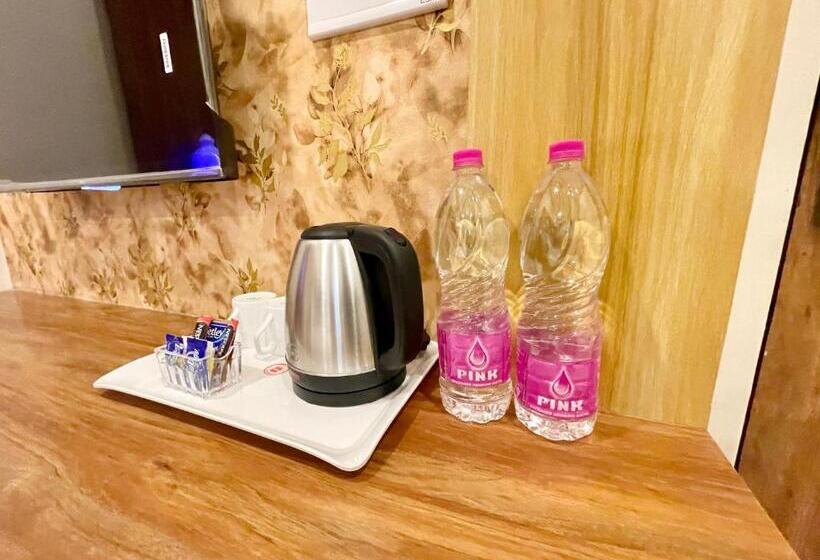 Camera Tripla Economy, New A One Lagoon ! Puri Swimming Pool, Near Sea Beach And Temple Fully Air Conditioned Hotel With Li