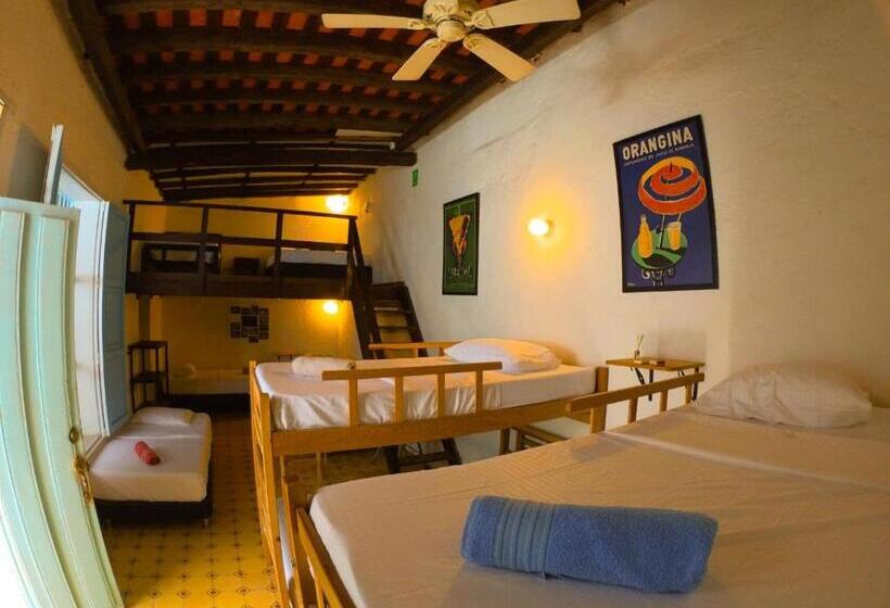 מיטה בחדר משותף, Hostal Españolete