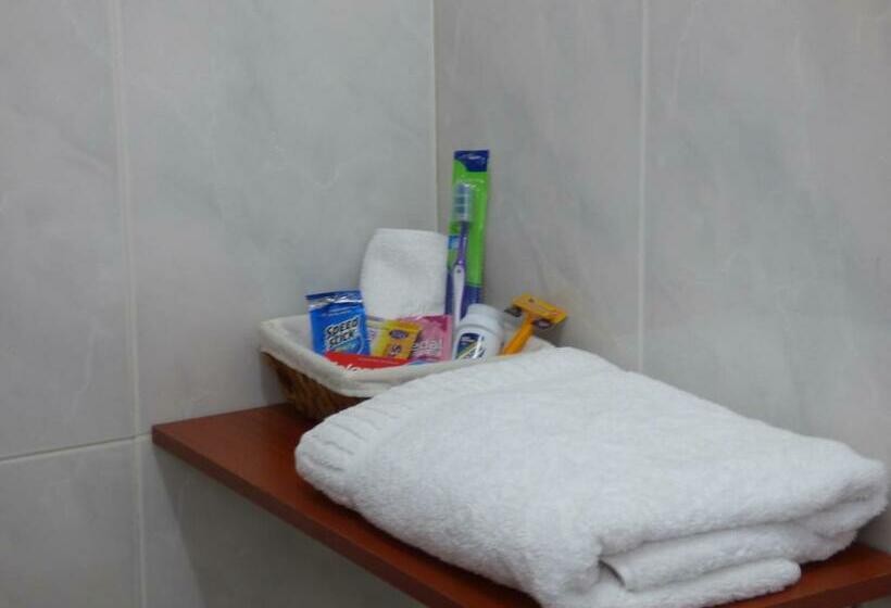 اتاق استاندارد سه نفره, Hostal Mizare Valledupar