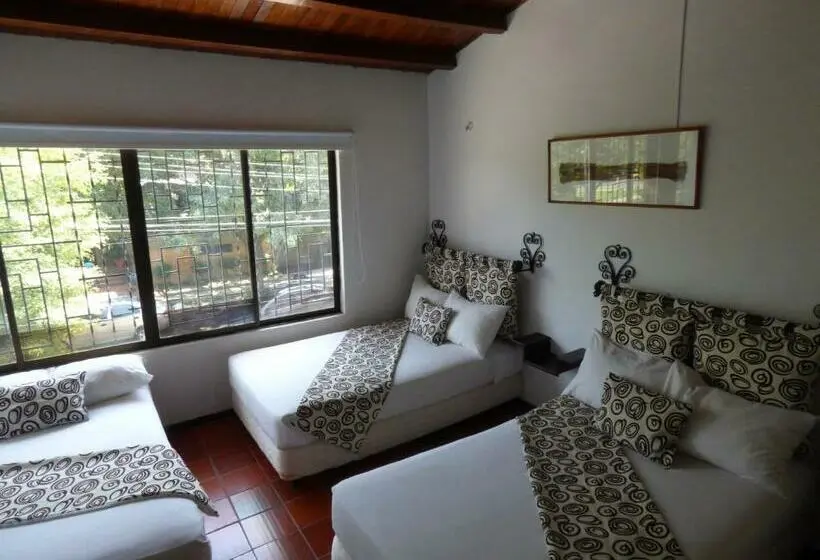 Standard Kolmen Hengen Huone, Hostal Mizare Valledupar