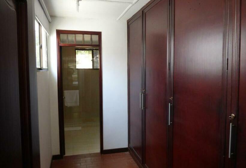 اتاق استاندارد سه نفره, Hostal Mizare Valledupar