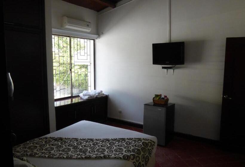 اتاق استاندارد یک نفره, Hostal Mizare Valledupar