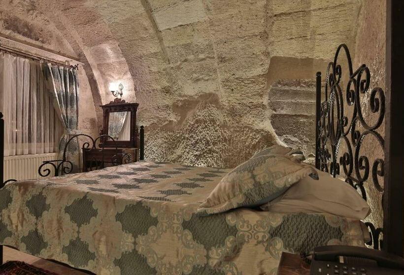 スタンダードルーム, Shoestring Cave House