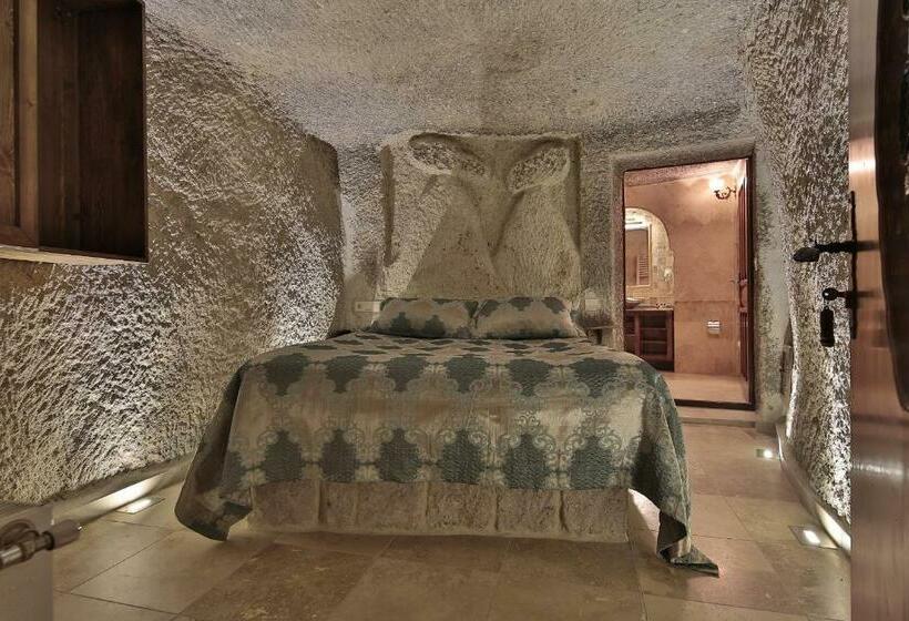 غرفة قياسية, Shoestring Cave House