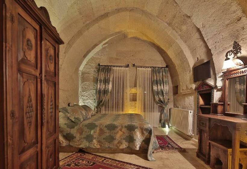 غرفة قياسية, Shoestring Cave House