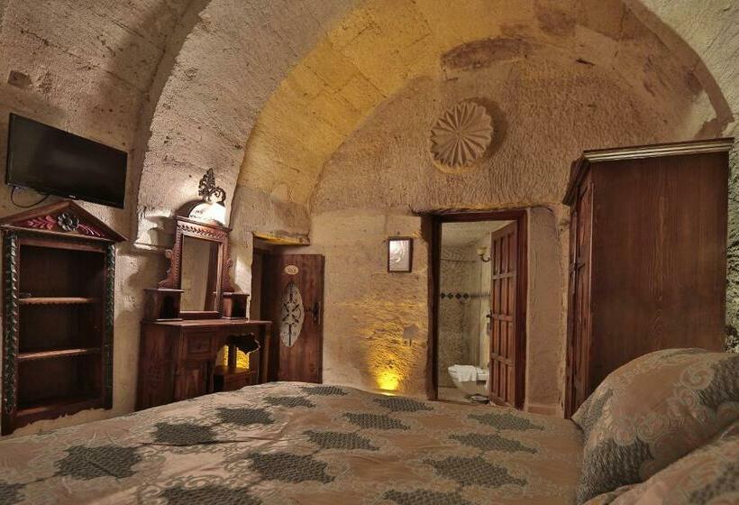 スタンダードルーム, Shoestring Cave House