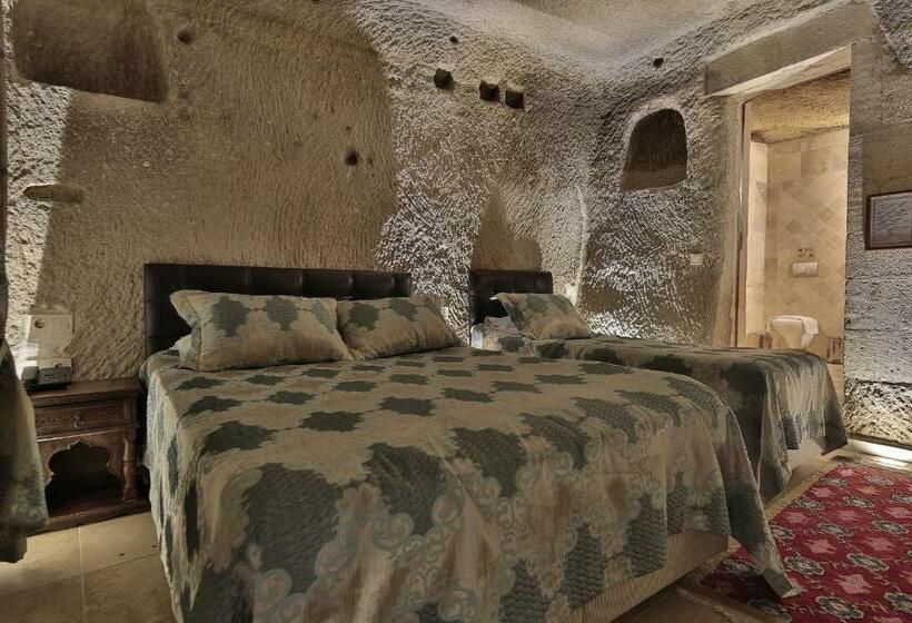 غرفة قياسية, Shoestring Cave House
