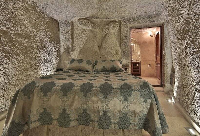 غرفة قياسية, Shoestring Cave House