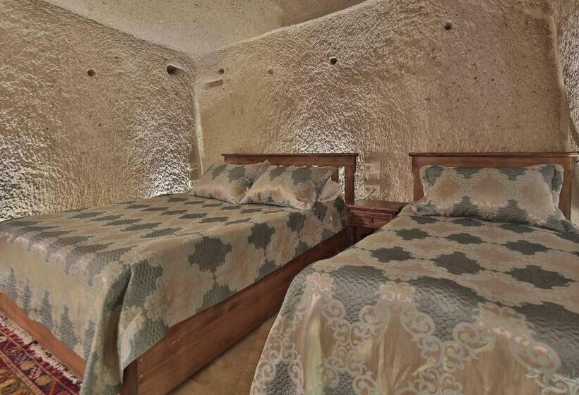 غرفة قياسية, Shoestring Cave House