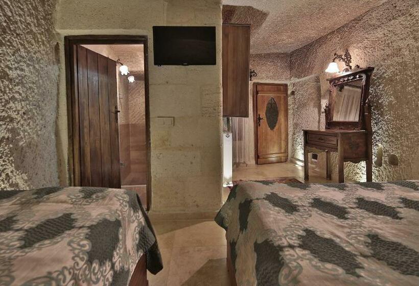 غرفة قياسية, Shoestring Cave House