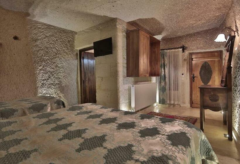 スタンダードルーム, Shoestring Cave House