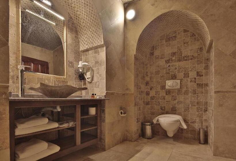 اتاق استاندارد, Shoestring Cave House
