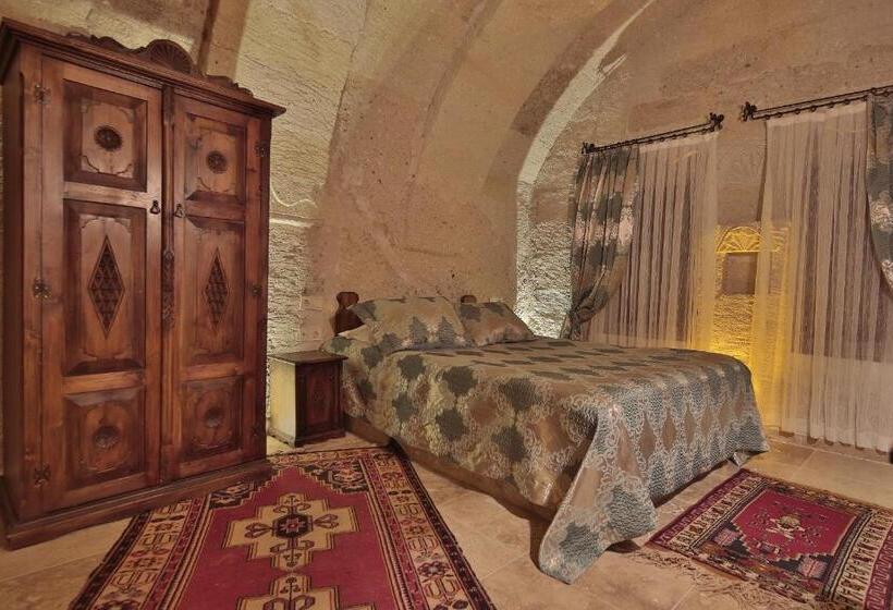 غرفة قياسية, Shoestring Cave House