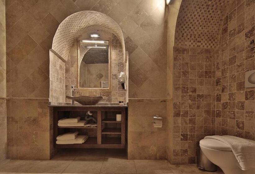 غرفة قياسية, Shoestring Cave House