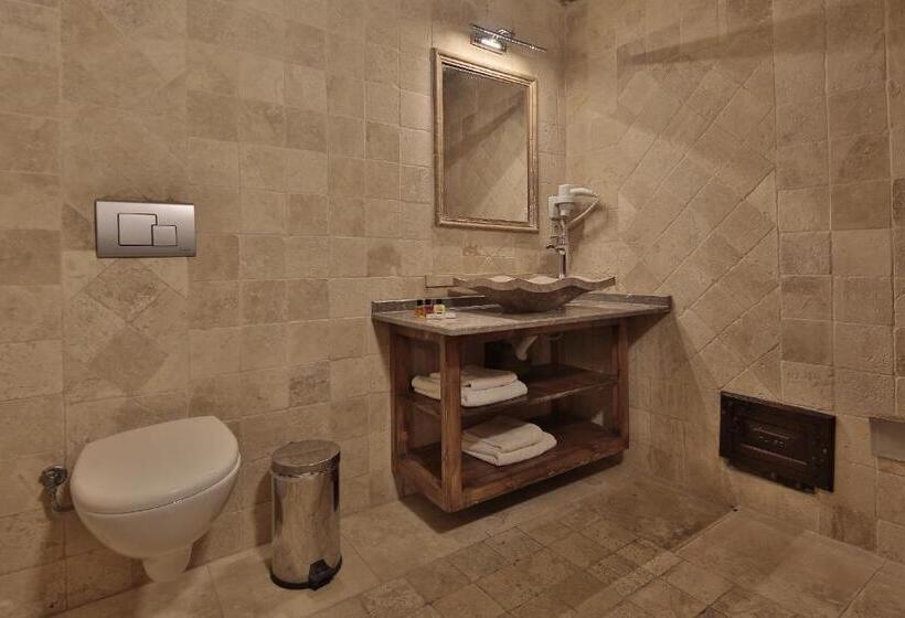 غرفة ديلوكس, Shoestring Cave House