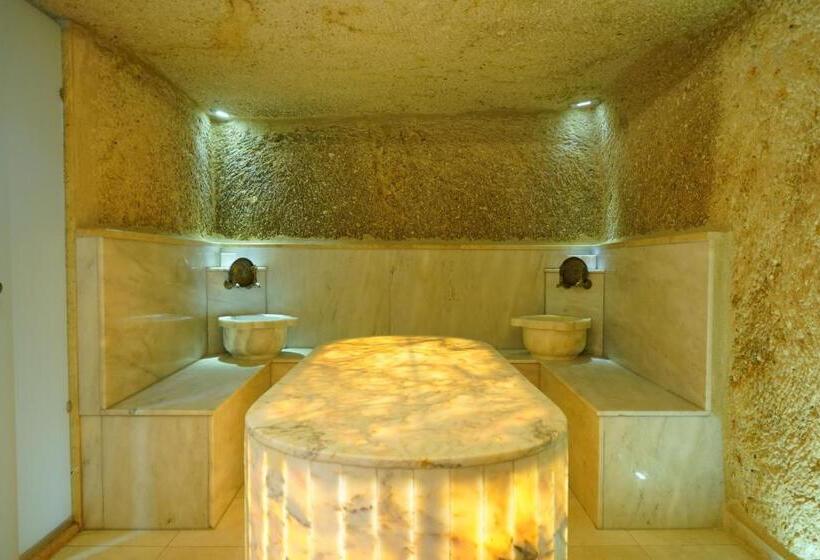 バルコニー付スイート, Shoestring Cave House