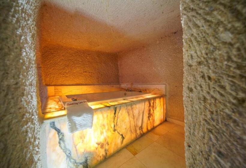 سوییت اجرایی, Shoestring Cave House