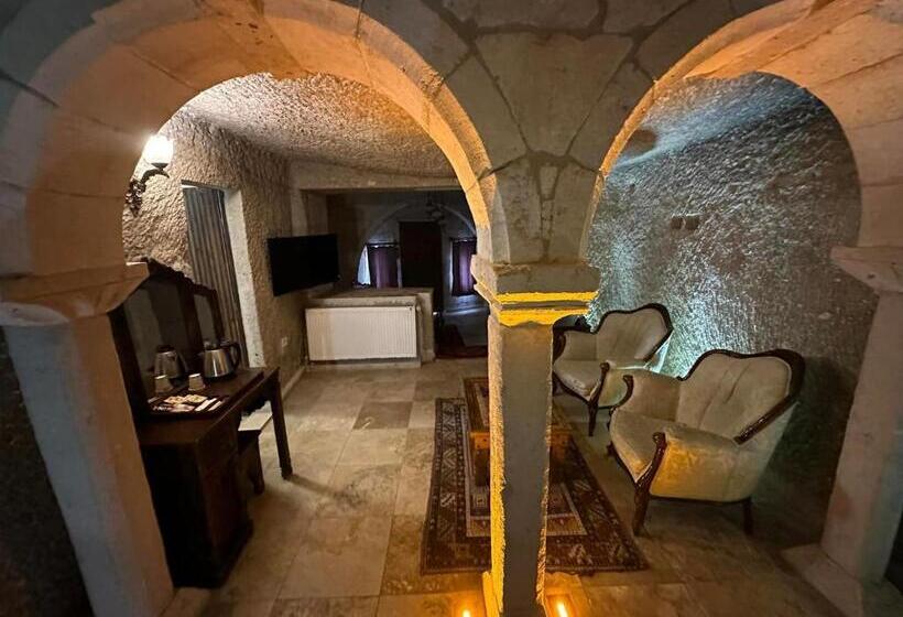 キングサイズベッドのデラックスルーム, Shoestring Cave House