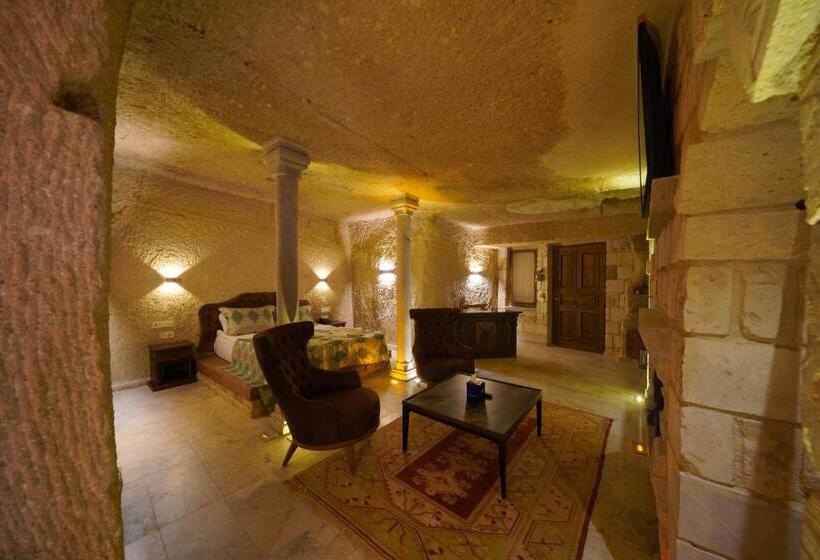 جناح رئاسى, Shoestring Cave House