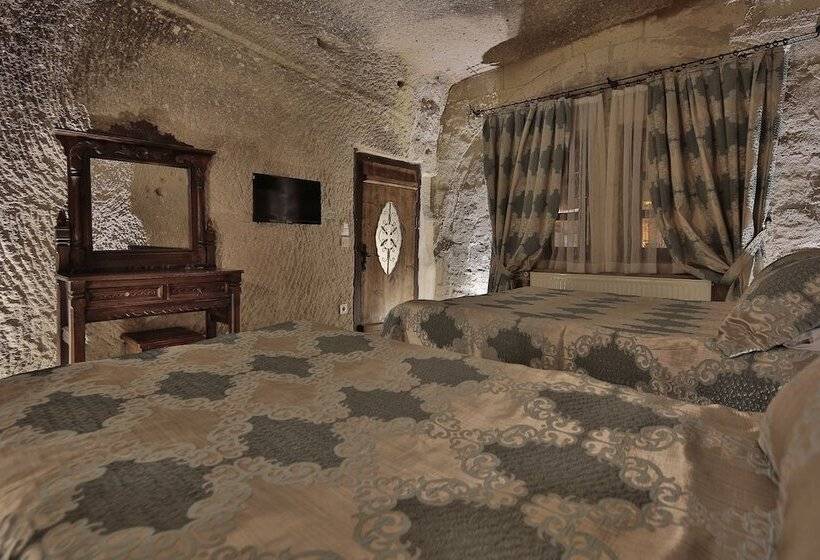 スタンダードルーム, Shoestring Cave House