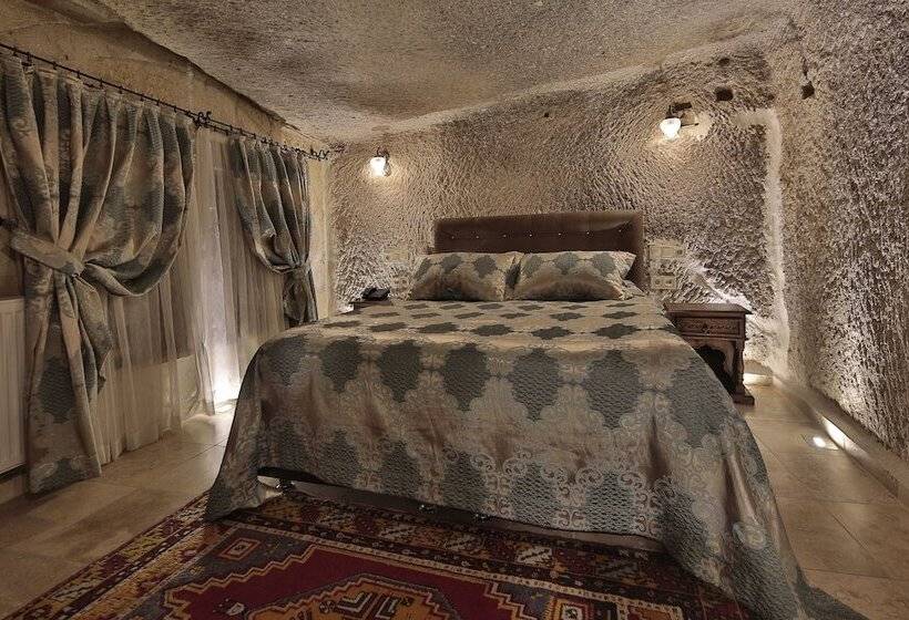 غرفة ديلوكس, Shoestring Cave House