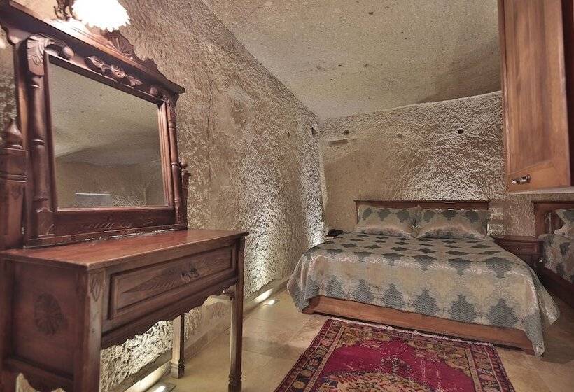 غرفة قياسية, Shoestring Cave House