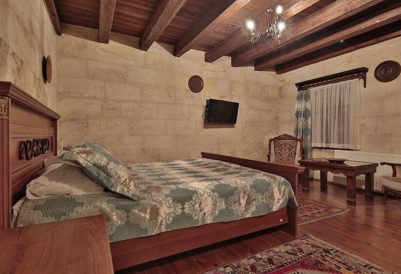 غرفة ديلوكس, Shoestring Cave House