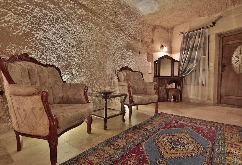 غرفة ديلوكس, Shoestring Cave House