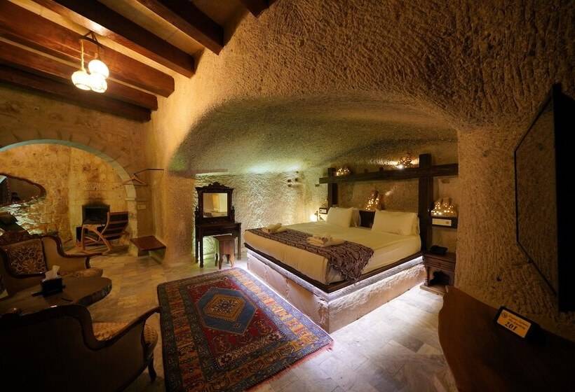Süit, Shoestring Cave House