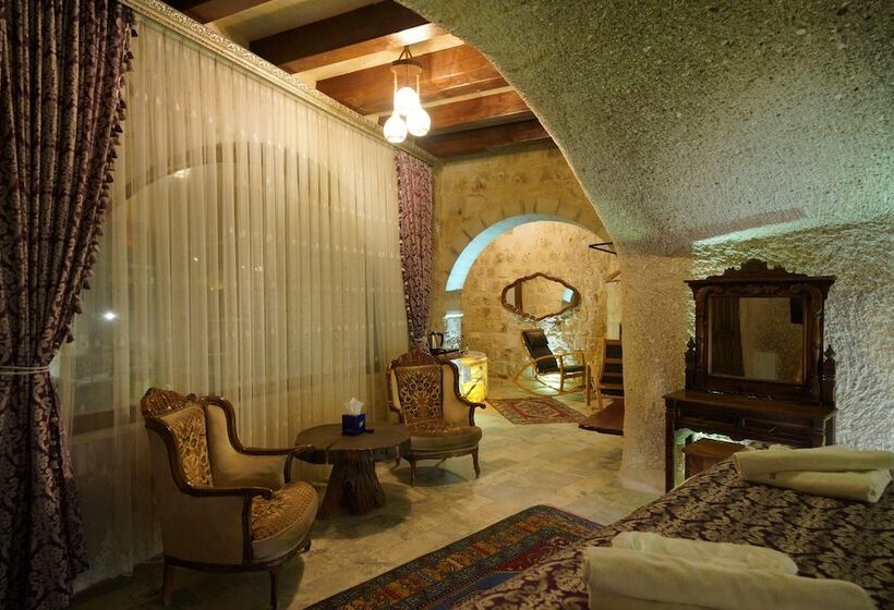 Süit, Shoestring Cave House