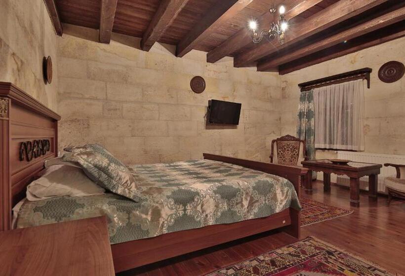 غرفة ديلوكس, Shoestring Cave House