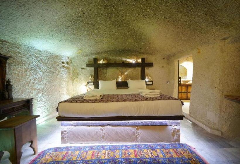 バルコニー付スイート, Shoestring Cave House