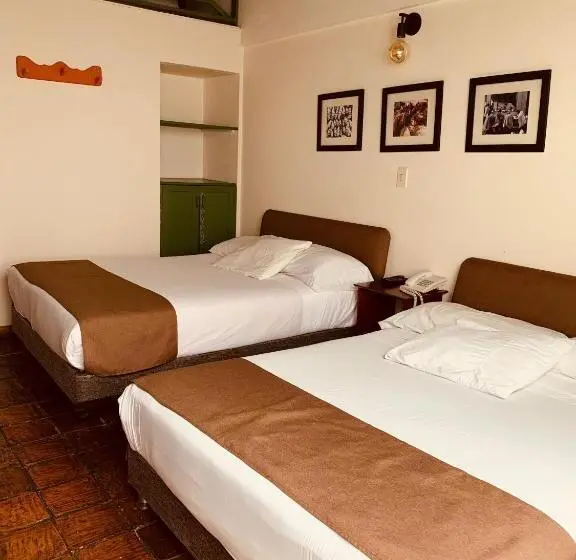 Standard Kolmen Hengen Huone, Posada De San Agustin