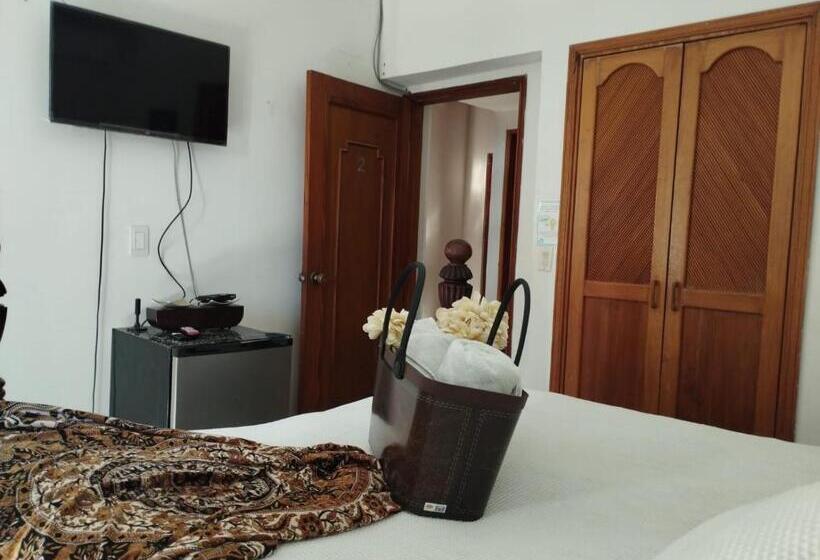 デラックスジュニアスイート, Sunset Paradise