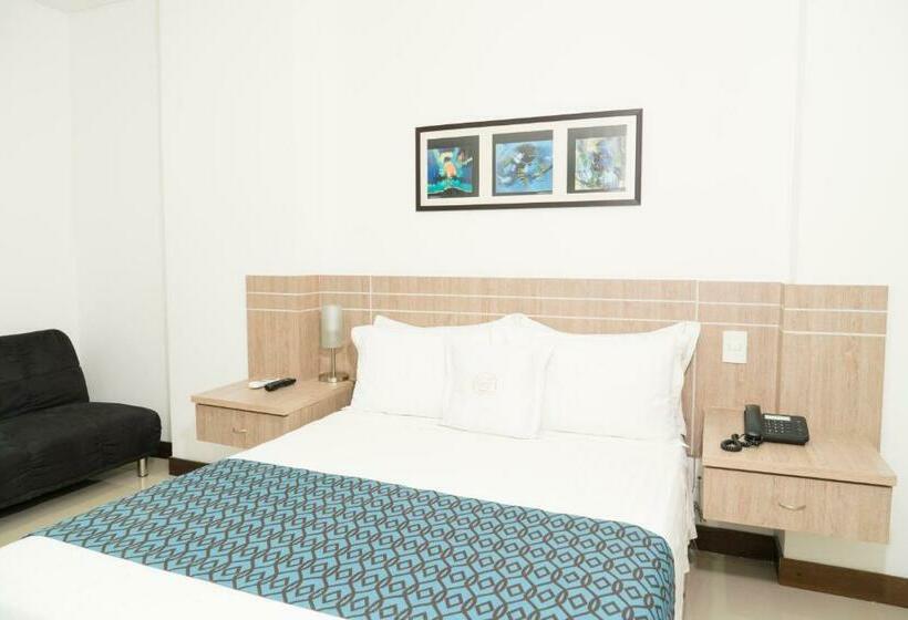 Полулюкс, Cinco Monteria