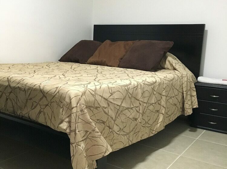 חדר סטנדרט, El Coliseo