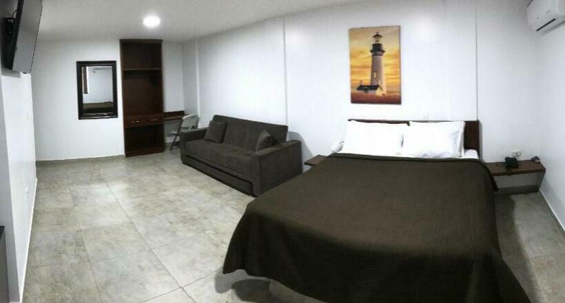 Deluxe Værelse, El Faro Buga