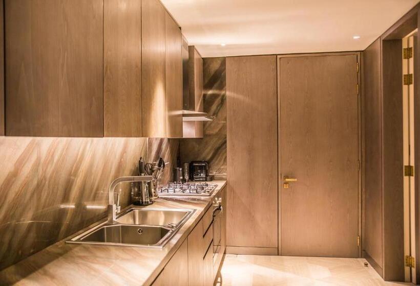Апартаменты 3 Спальни, Five Palm Jumeirah Dubai