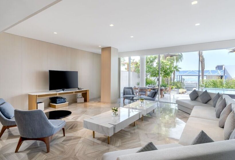 Апартаменты 3 Спальни, Five Palm Jumeirah Dubai