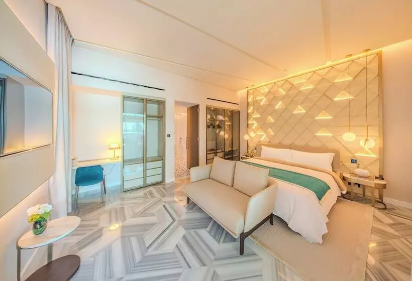 2 Bedrooms Suite Sea View