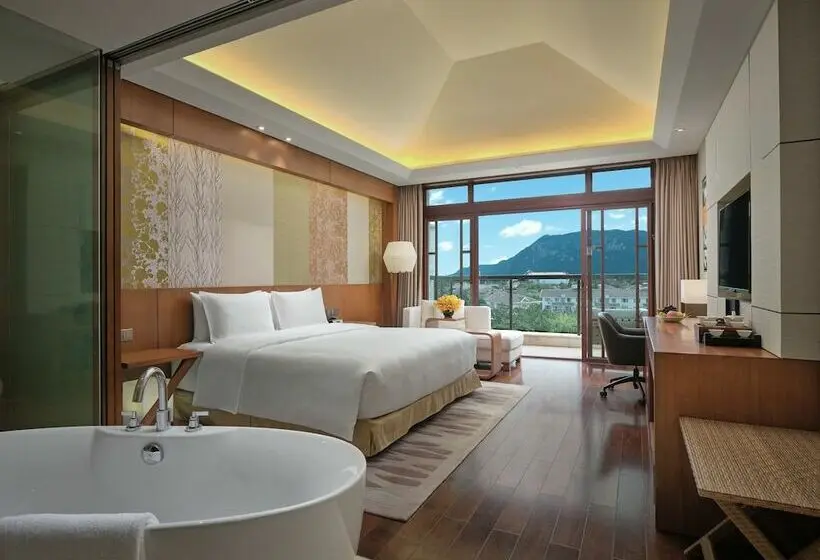キングサイズベッドのスタンダードルーム, Hualuxe Hotels & Resorts Kunming, An Ihg