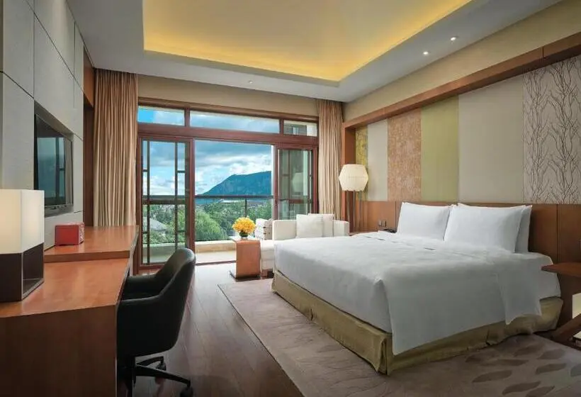 キングサイズベッドのスイートルーム, Hualuxe Hotels & Resorts Kunming, An Ihg
