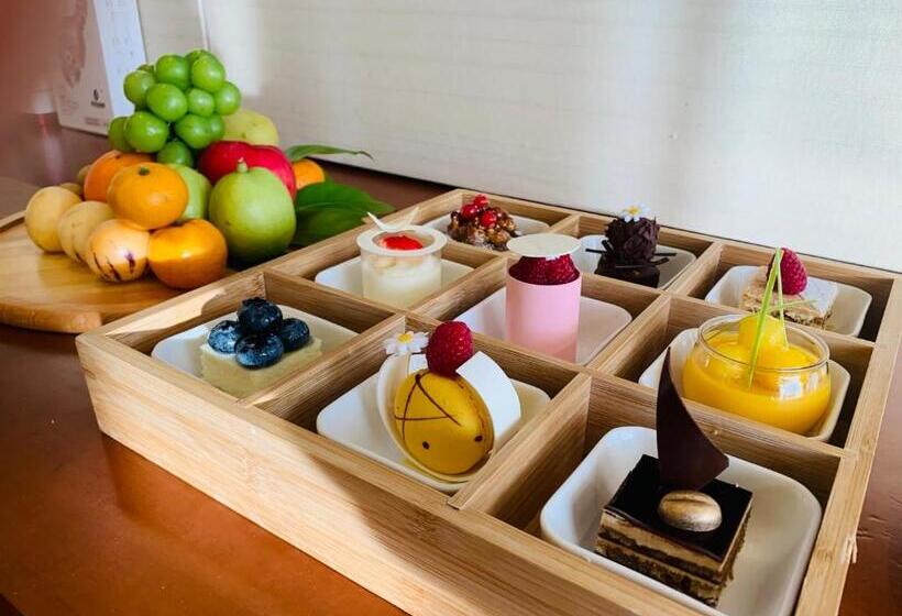 اتاق استاندارد با تخت بزرگ, Hualuxe Hotels & Resorts Kunming, An Ihg